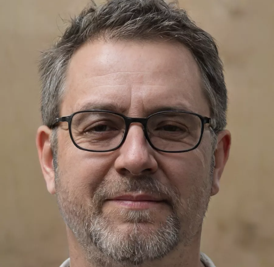 Dr. Ethan Miller<br />
